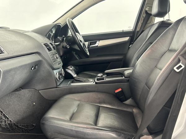 2011-Mercedes-Benz-C-Class-C-350-CDI-Avantgarde-Auto image:8