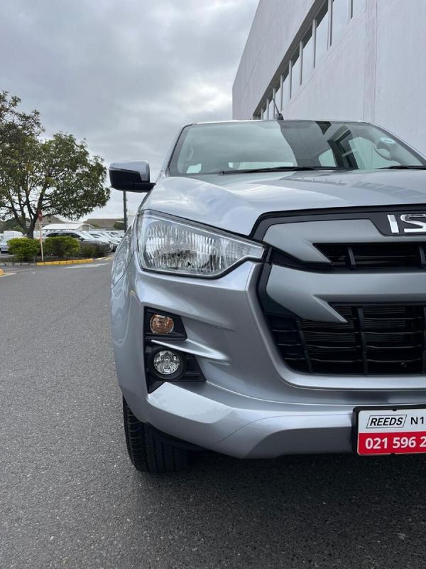 2026-Isuzu-D-Max-19-DDI-HR-LS-Auto-Double-Cab image:2