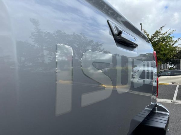 2026-Isuzu-D-Max-19-DDI-HR-LS-Auto-Double-Cab image:8