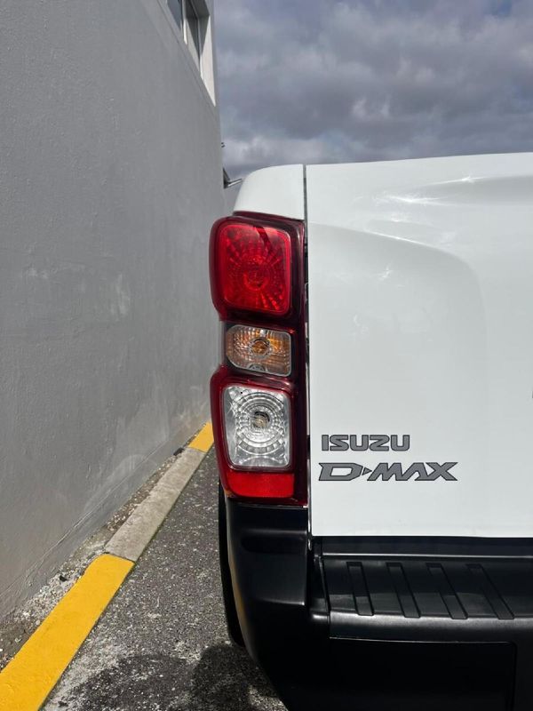 2026-Isuzu-D-Max-19-DDI-L-4x4-Double-Cab image:6