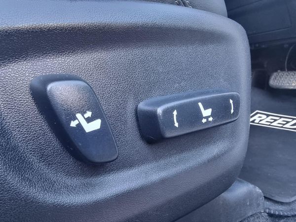 2021-Toyota-Land-Cruiser-Prado-28-GD-TX-Auto image:17