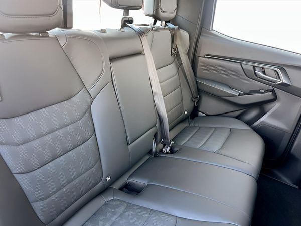 2026-Isuzu-D-Max-30-DDI-V-Cross-4x4-Auto-Double-Cab image:21