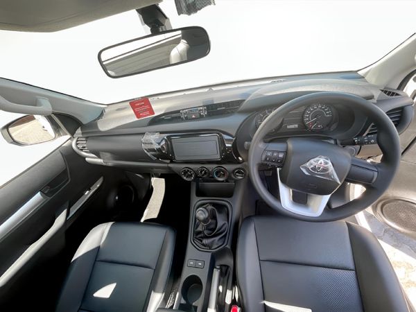 2026-Toyota-Hilux-24-GD-6-SR-4x4-Single-Cab image:9