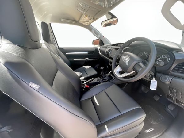 2026-Toyota-Hilux-24-GD-6-SR-4x4-Single-Cab image:15