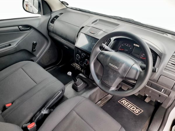2023-Isuzu-D-Max-250C-Fleetside-Single-Cab image:9