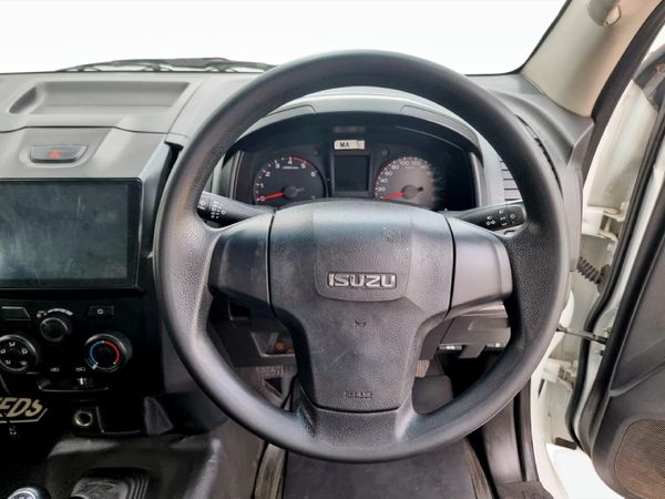 2023-Isuzu-D-Max-250C-Fleetside-Single-Cab image:10
