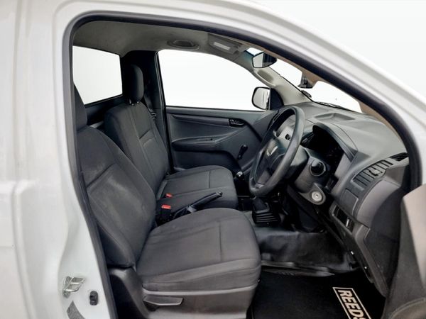 2023-Isuzu-D-Max-250C-Fleetside-Single-Cab image:11