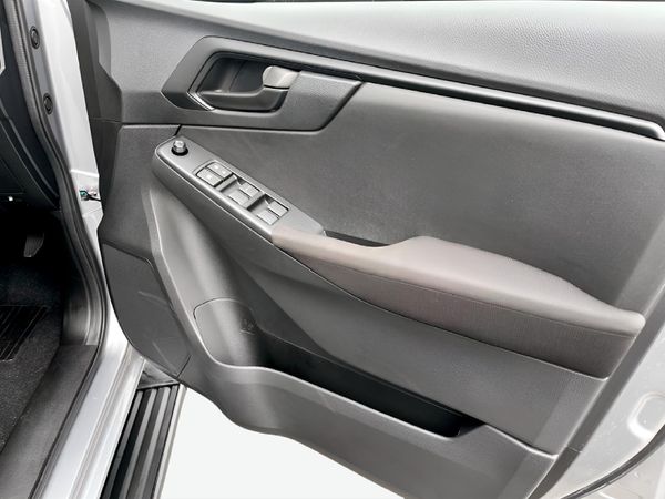 2026-Isuzu-D-Max-19-DDI-HR-L-Auto-Double-Cab image:11