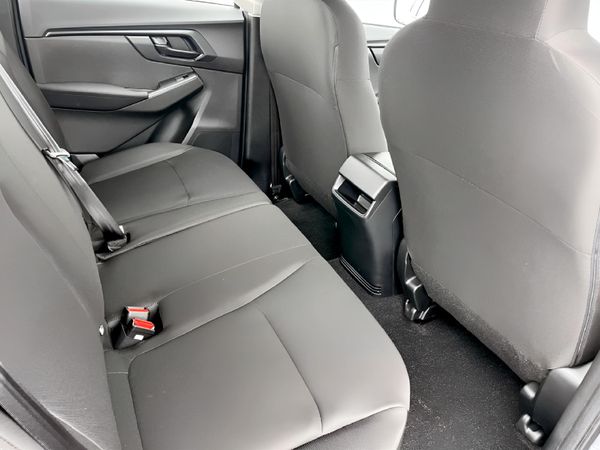 2026-Isuzu-D-Max-19-DDI-HR-L-Auto-Double-Cab image:15