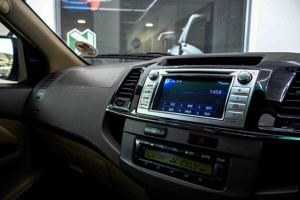 2012-Toyota-Fortuner-40-V6-Heritage-Raised-Body-Auto image:15