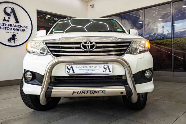 2012-Toyota-Fortuner-40-V6-Heritage-Raised-Body-Auto image:1