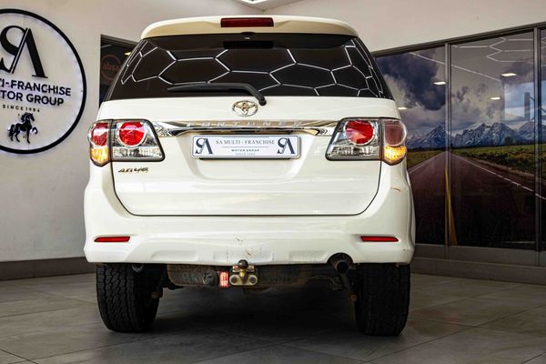 2012-Toyota-Fortuner-40-V6-Heritage-Raised-Body-Auto image:6