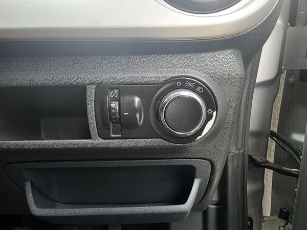 2016-Chevrolet-Utility-14-AC image:16
