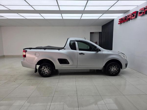 2016-Chevrolet-Utility-14-AC image:4