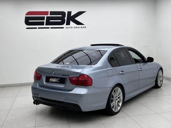 2010-BMW-3-Series-320i-Dynamic-Edition image:5