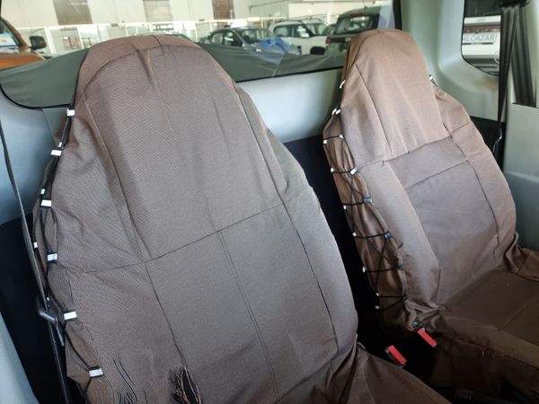 2021-Nissan-NP200-16-AC-Safety-Pack image:9