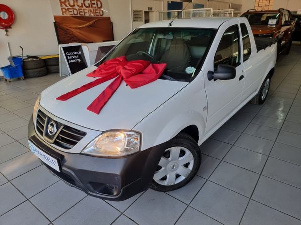 2021-Nissan-NP200-16-AC-Safety-Pack image:2