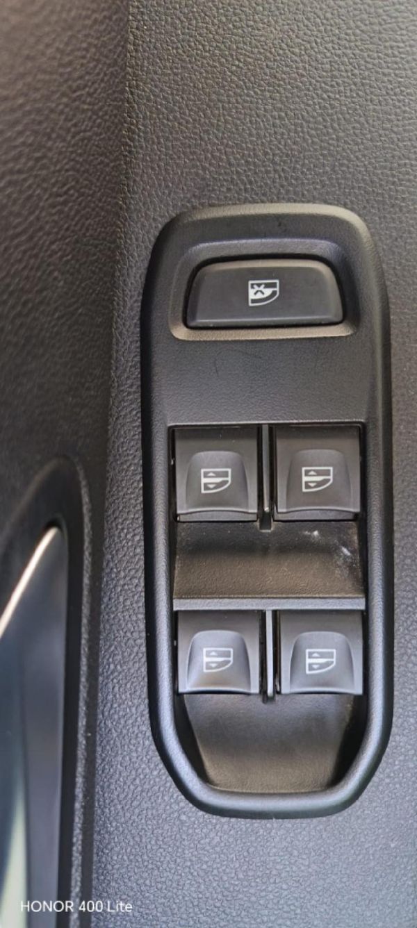 2023-Renault-Duster-15-dCi-Zen-EDC image:18