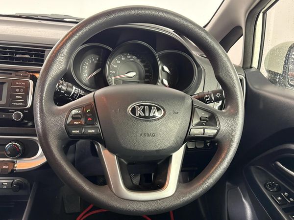 2015-Kia-Rio-12-5-dr image:12