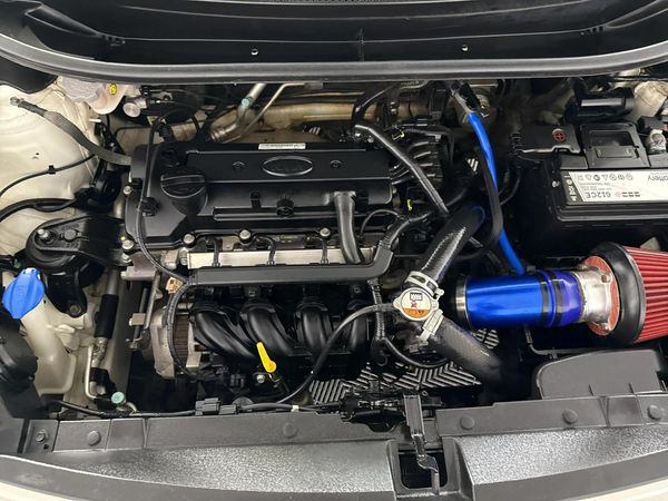 2015-Kia-Rio-12-5-dr image:13