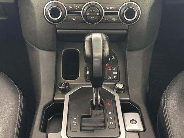 2012-Land-Rover-Discovery-4-30-TD-SD-V6-SE image:10