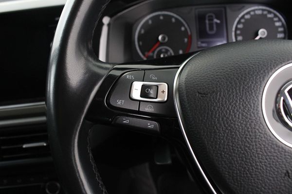 2019-Volkswagen-Polo-10-TSI-Comfortline-Auto image:4