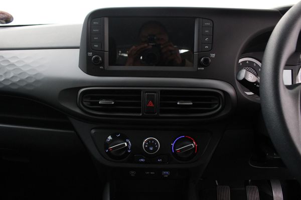 2024-Hyundai-Grand-i10-10-Motion image:3