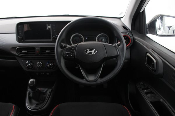 2024-Hyundai-Grand-i10-10-Motion image:5