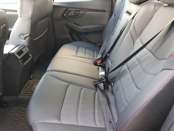 2026-Isuzu-D-Max-19-DDI-HR-X-Rider-Auto-Double-Cab image:11