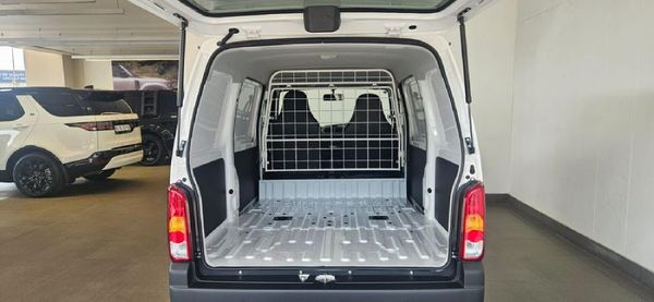 2026-Suzuki-Eeco-12-Panel-Van image:10