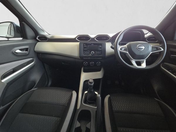 2024-Nissan-Magnite-10-Visia image:17