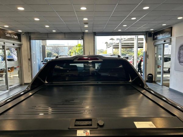 2022-Isuzu-D-Max-30-DDI-V-Cross-HR-Auto-Double-Cab image:17