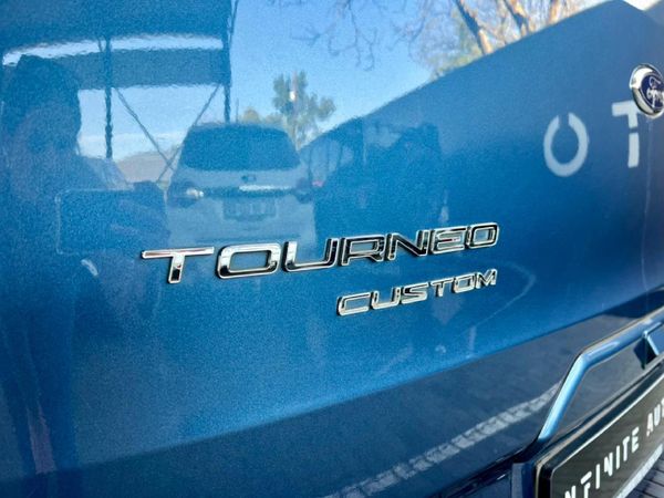2024-Ford-Tourneo-Custom-LTD-20-TDCi-Auto-136KW image:3