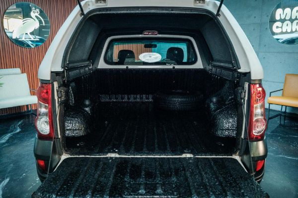 2020-Nissan-NP200-16-AC-Safety-Pack image:9