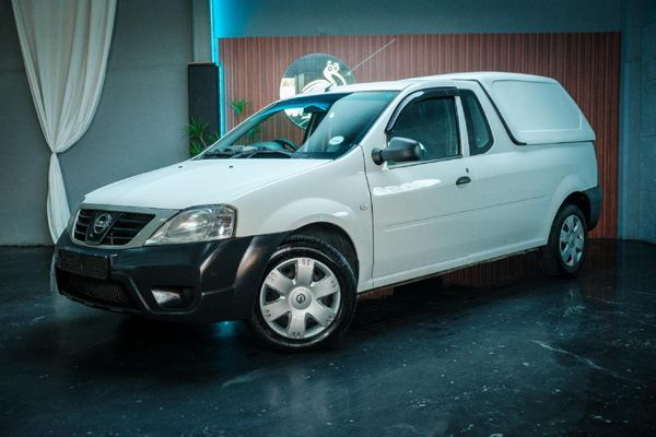 2020-Nissan-NP200-16-AC-Safety-Pack image:1