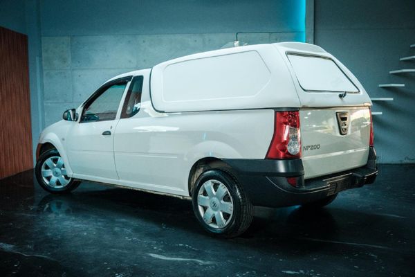 2020-Nissan-NP200-16-AC-Safety-Pack image:5