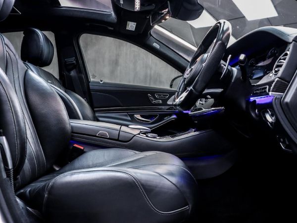 2019-Mercedes-AMG-S-Class-S63-AMG image:17