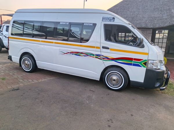 2022-Toyota-Quantum-25-D-4D-Sesfikile-16-seat image:3