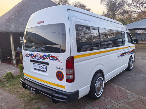 2022-Toyota-Quantum-25-D-4D-Sesfikile-16-seat image:4