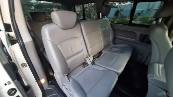 2020-Hyundai-H-1-Hyundai-H1-9-Seater-Auto-25-CRDi image:16