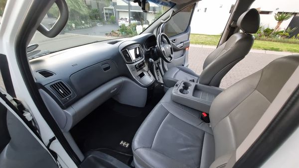 2020-Hyundai-H-1-Hyundai-H1-9-Seater-Auto-25-CRDi image:21