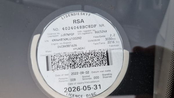 2020-Hyundai-H-1-Hyundai-H1-9-Seater-Auto-25-CRDi image:25