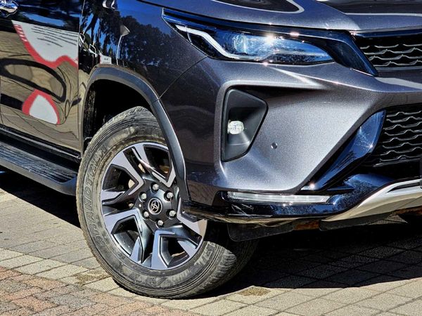 2024-Toyota-Fortuner-24-GD-6-RB image:7