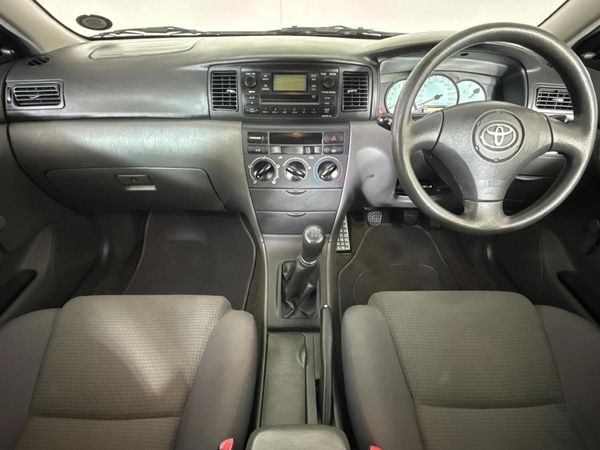 2007-Toyota-Corolla-160i-GLE image:1