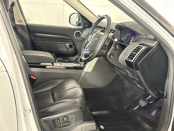 2019-Land-Rover-Discovery-30-TD6-HSE image:9