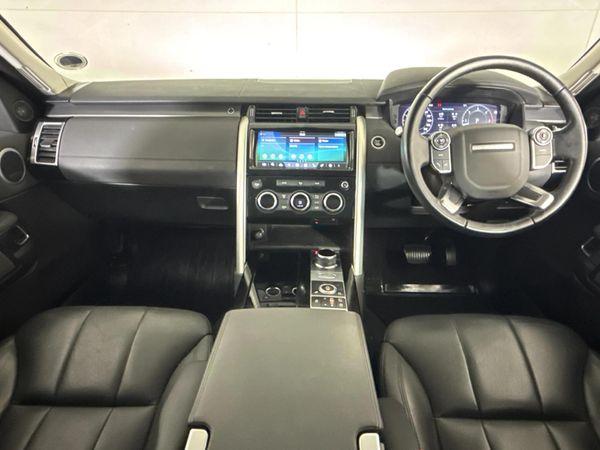 2019-Land-Rover-Discovery-30-TD6-HSE image:1