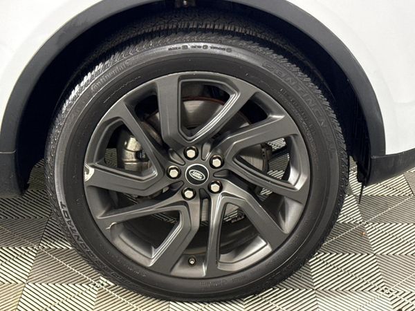 2019-Land-Rover-Discovery-30-TD6-HSE image:4