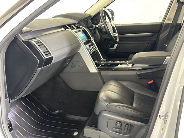 2019-Land-Rover-Discovery-30-TD6-HSE image:8