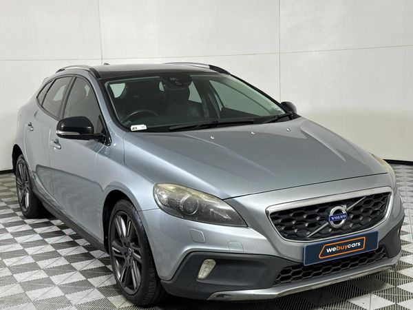 2015-Volvo-V40-CC-T4-Inscription-Auto image:16