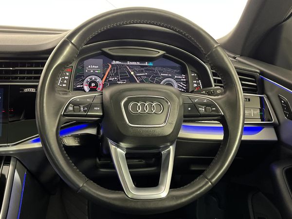 2019-Audi-Q8-45-TDI-quattro-Auto image:9